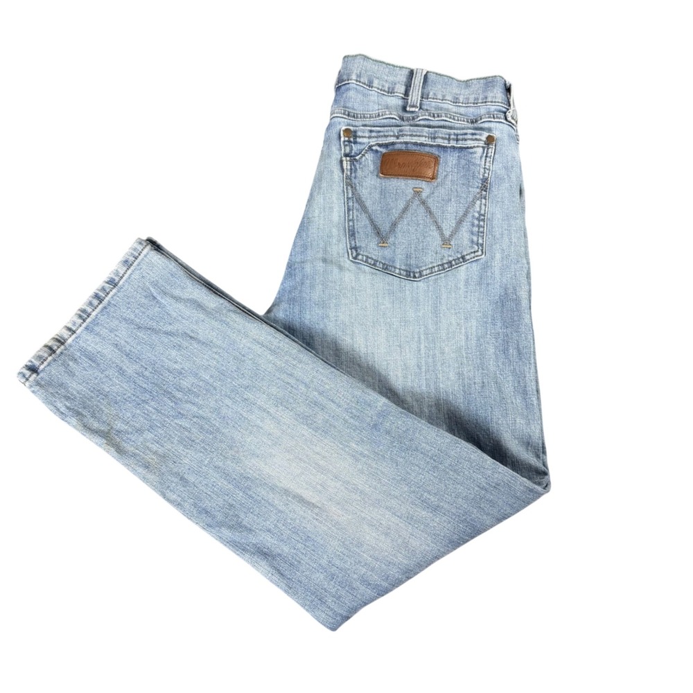 Wrangler Retro Slim Straight Light Wash Denim Jeans Mens